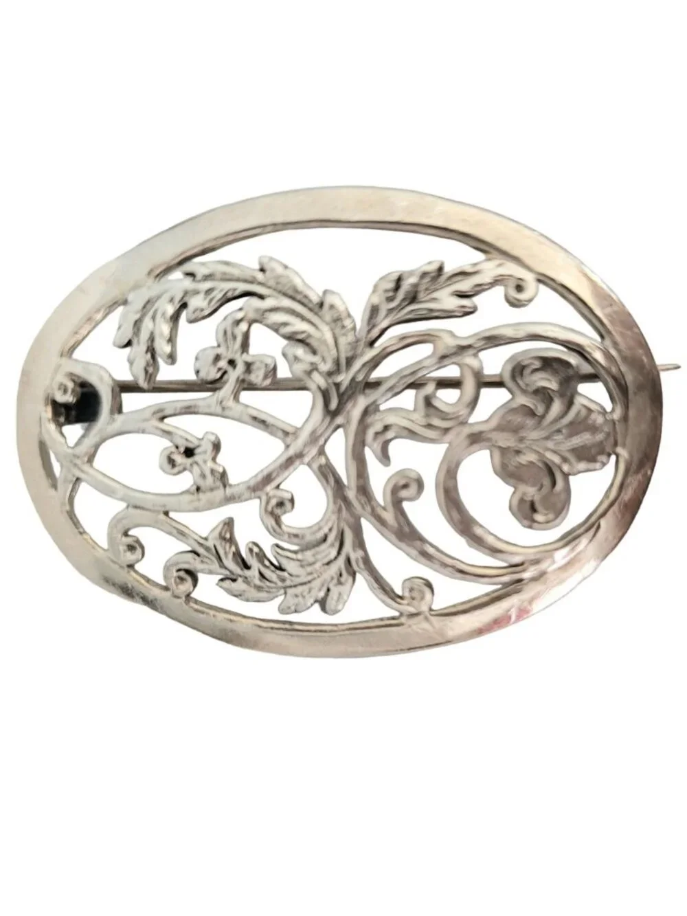Sterling Silver Oval Cut Out Floral Brooch Pin, M31
